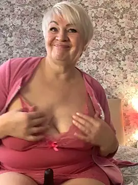 Snapshot of Laura_Millf chatting on 4, 3, 2025 Laura Millf online show from 4, 3, 2025