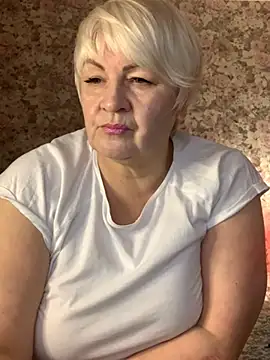 Snapshot of Laura_Millf chatting on 5, 3, 2025 Laura Millf online show from 5, 3, 2025