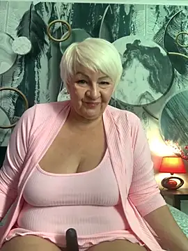 Snapshot of Laura_Millf chatting on 21, 9, 2025 Laura Millf online show from 21, 9, 2025