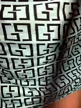 Snapshot of Laura_Millf chatting on 10, 11, 2025 Laura Millf online show from 10, 11, 2025