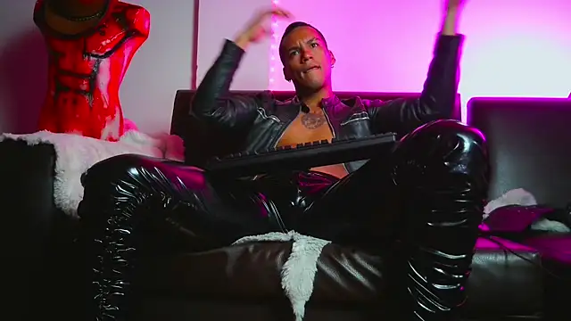 Leonnardo Jaramillo online show from 6, 1, 2025