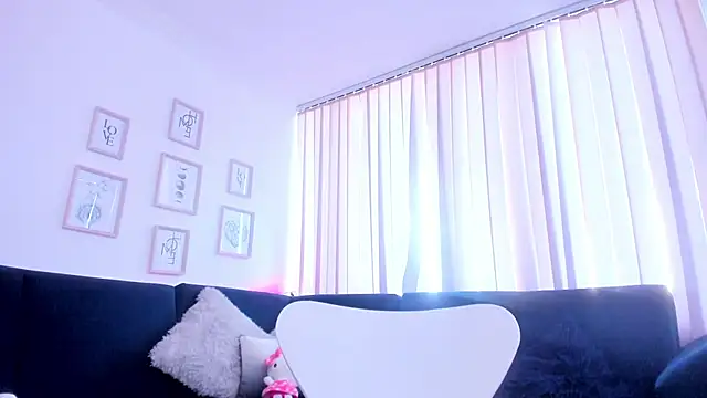 Snapshot of Valentina_Se chatting on 15, 12, 2024 Valentina Se online show from 15, 12, 2024