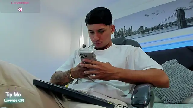 Snapshot of Damian23__ chatting on 14, 1, 2026 Damian23 online show from 14, 1, 2026