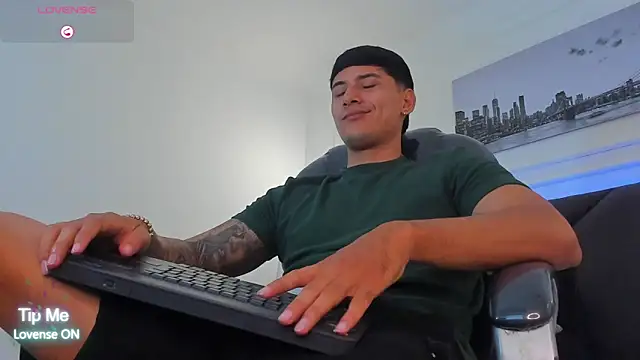 Snapshot of Damian23__ chatting on 12, 2, 2026 Damian23 online show from 12, 2, 2026