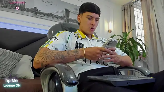 Snapshot of Damian23__ chatting on 28, 2, 2026 Damian23 online show from 28, 2, 2026