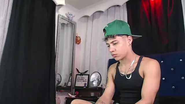 Snapshot of Sexys_Boys_Hot1 chatting on 11, 7, 2026 Sexys Boys Hot1 online show from 11, 7, 2026