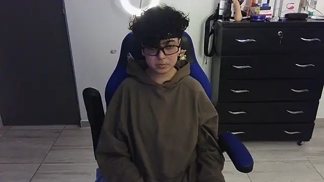 thomascooper7 online show from 4, 2, 2025