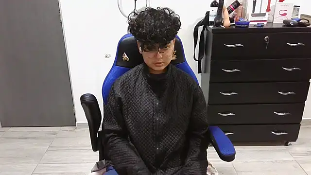 thomascooper7 online show from 10, 2, 2025