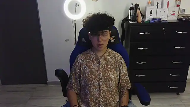 thomascooper7 online show from 15, 2, 2025