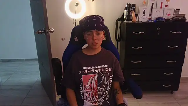 thomascooper7 online show from 20, 2, 2025