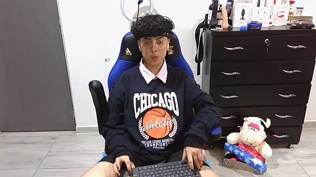 thomascooper7 online show from 7, 3, 2025