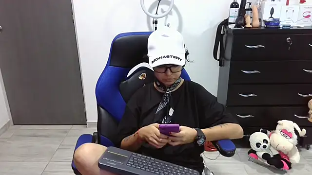 thomascooper7 online show from 4, 2, 2026