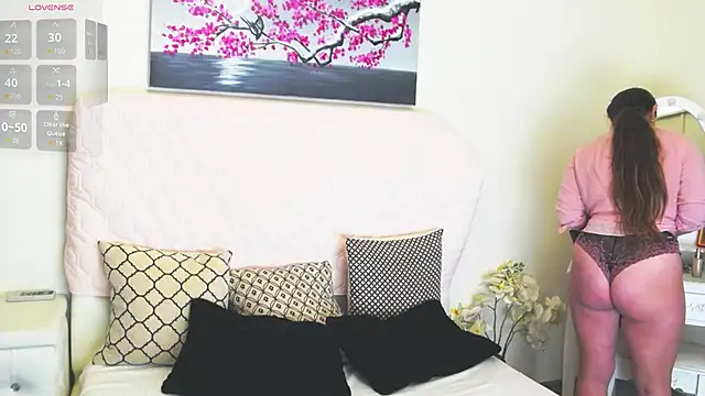 Snapshot of Ysabell01 chatting on 6, 10, 2025 Ysabell01 online show from 6, 10, 2025