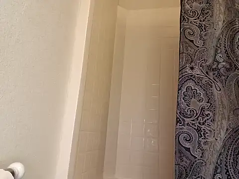 Snapshot of yasohw chatting on 5, 1, 2025 yasohw online show from 5, 1, 2025