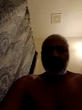 Snapshot of yasohw chatting on 12, 1, 2025 yasohw online show from 12, 1, 2025