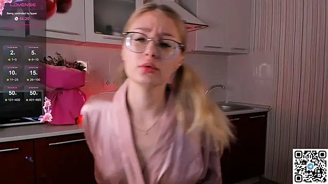 Snapshot of LivyyBossom chatting on 1, 2, 2025 LivyyBossom online show from 1, 2, 2025