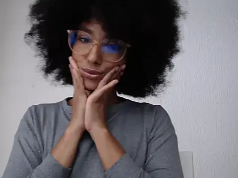 Snapshot of violettamartins chatting on 28, 4, 2026 violettamartins online show from 28, 4, 2026