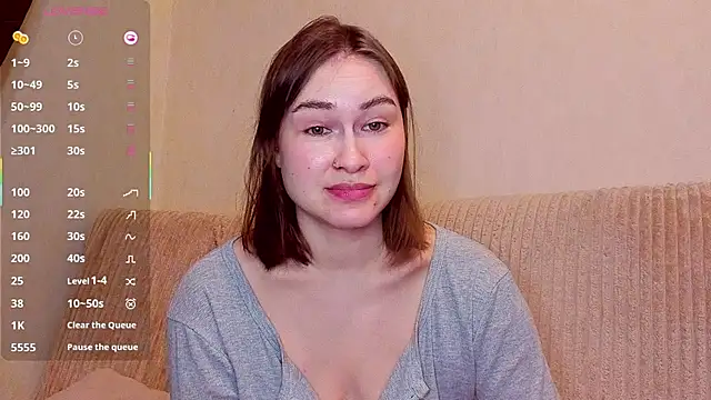 Snapshot of sleeeep_y chatting on 11, 4, 2026 sleeeep y online show from 11, 4, 2026