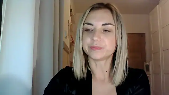 Snapshot of ashley_xlove chatting on 4, 12, 2024 ashley xlove online show from 4, 12, 2024