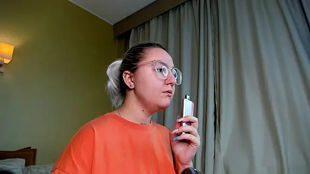 Snapshot of Debbie_Taylor chatting on 7, 12, 2024 Debbie Taylor online show from 7, 12, 2024