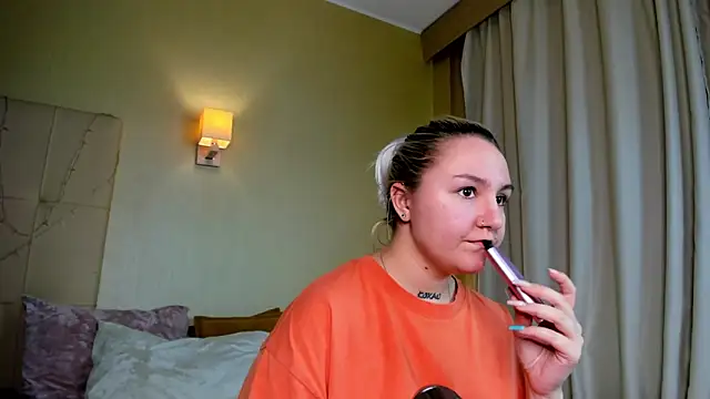 Snapshot of Debbie_Taylor chatting on 7, 12, 2024 Debbie Taylor online show from 7, 12, 2024