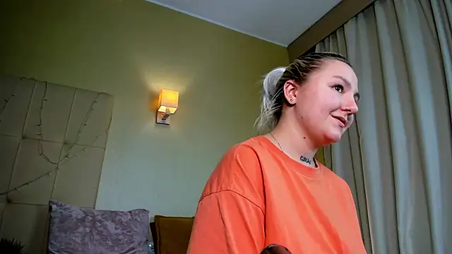 Snapshot of Debbie_Taylor chatting on 7, 12, 2024 Debbie Taylor online show from 7, 12, 2024