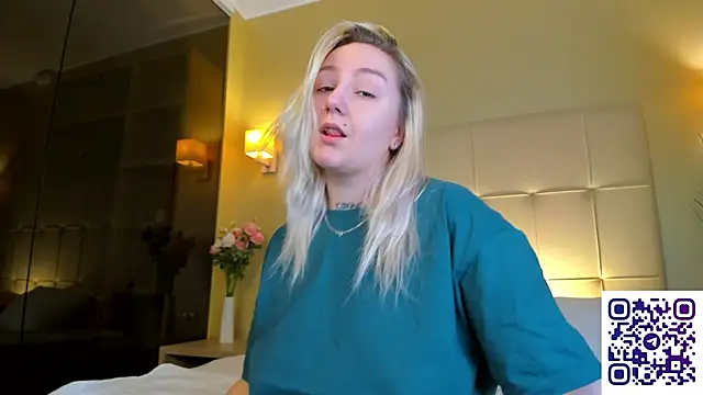 Snapshot of Debbie_Taylor chatting on 11, 10, 2025 Debbie Taylor online show from 11, 10, 2025