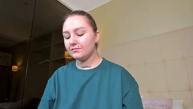 Snapshot of Debbie_Taylor chatting on 16, 10, 2025 Debbie Taylor online show from 16, 10, 2025