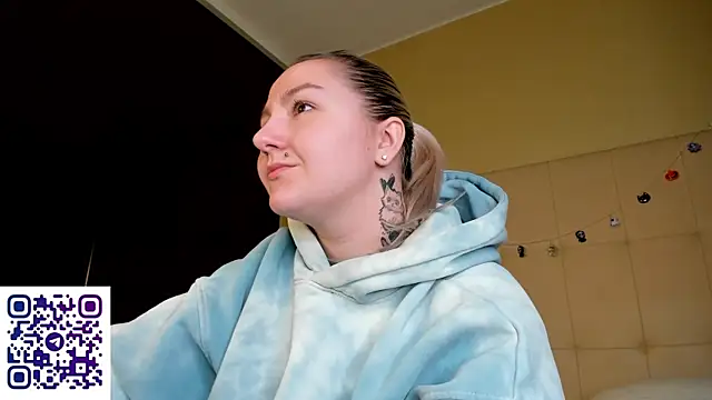 Snapshot of Debbie_Taylor chatting on 4, 11, 2025 Debbie Taylor online show from 4, 11, 2025