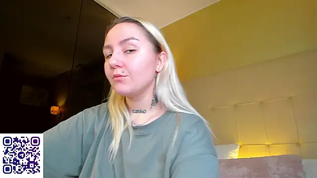 Snapshot of Debbie_Taylor chatting on 15, 11, 2025 Debbie Taylor online show from 15, 11, 2025