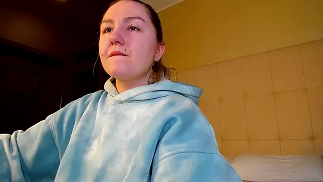 Snapshot of Debbie_Taylor chatting on 19, 11, 2025 Debbie Taylor online show from 19, 11, 2025