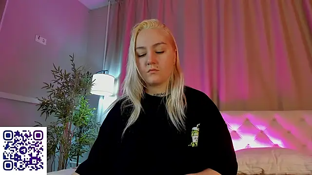 Snapshot of Debbie_Taylor chatting on 27, 11, 2025 Debbie Taylor online show from 27, 11, 2025