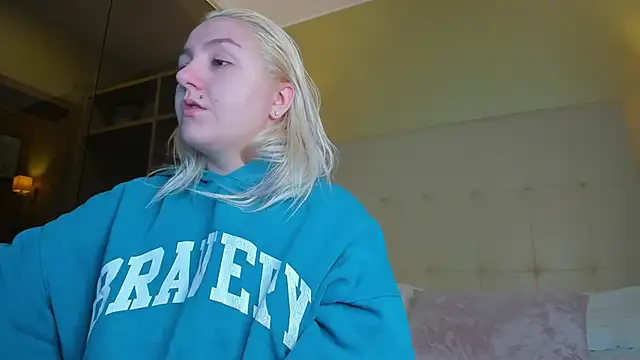 Snapshot of Debbie_Taylor chatting on 2, 12, 2025 Debbie Taylor online show from 2, 12, 2025