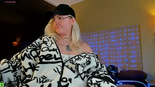 Debbie Taylor online show from 18, 4, 2026