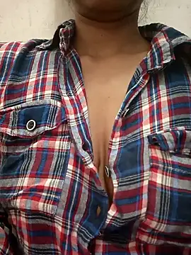 Snapshot of Rajni-Mehra chatting on 15, 11, 2025 Rajni-Mehra online show from 15, 11, 2025