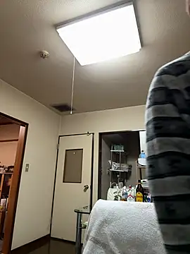 Snapshot of SaneService9 chatting on 3, 11, 2025 SaneService9 online show from 3, 11, 2025