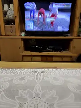 Snapshot of SaneService9 chatting on 6, 11, 2025 SaneService9 online show from 6, 11, 2025