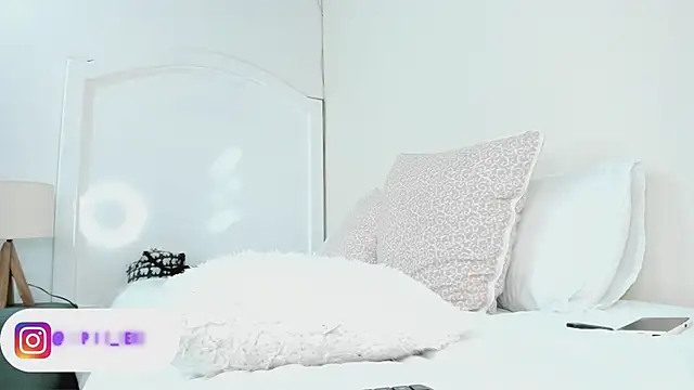 Sapphire Venuss online show from 11, 1, 2025