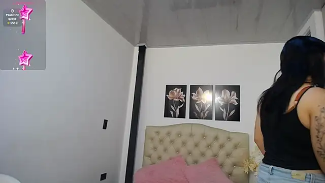 lily f00x online show from 10, 4, 2026