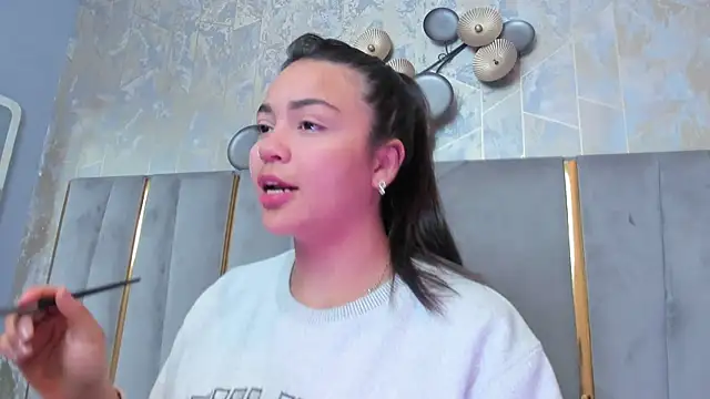 KimDevinne online show from 11, 1, 2026