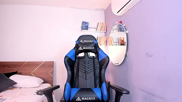 amber maxwell online show from 15, 2, 2025