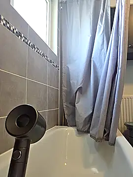 SpottedMulatto online show from 26, 4, 2026