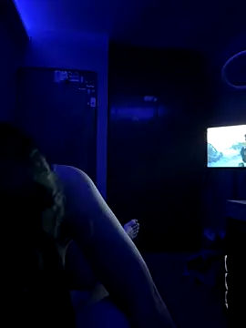 Snapshot of mismmia chatting on 8, 11, 2025 mismmia online show from 8, 11, 2025