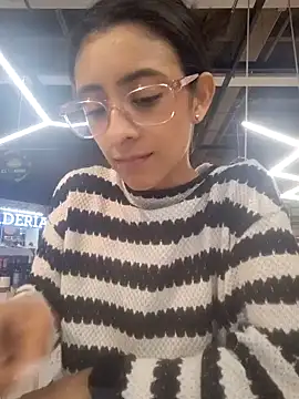 Snapshot of thedianakaro chatting on 5, 12, 2024 thedianakaro online show from 5, 12, 2024