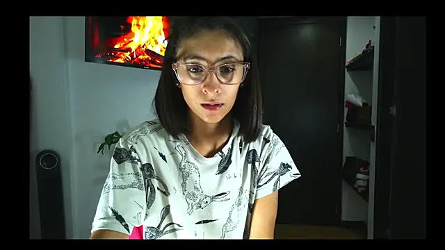 Snapshot of thedianakaro chatting on 10, 3, 2025 thedianakaro online show from 10, 3, 2025