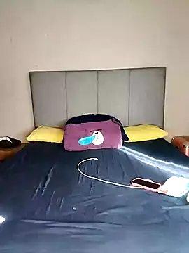 ThickPearlx23 online show from 21, 4, 2026