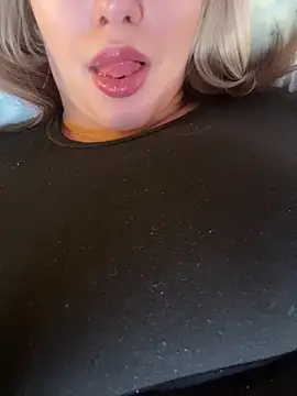 69Laura696 online show from 4, 1, 2025