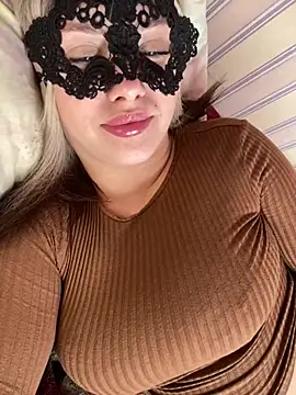 69Laura696 online show from 6, 3, 2025