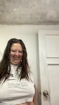 Chloee ep online show from 8, 4, 2026