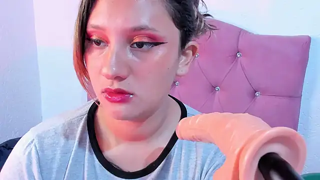 Mila nixon02 online show from 15, 3, 2025